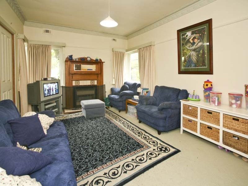 113 Woodhouse Grove, Box Hill North image 4