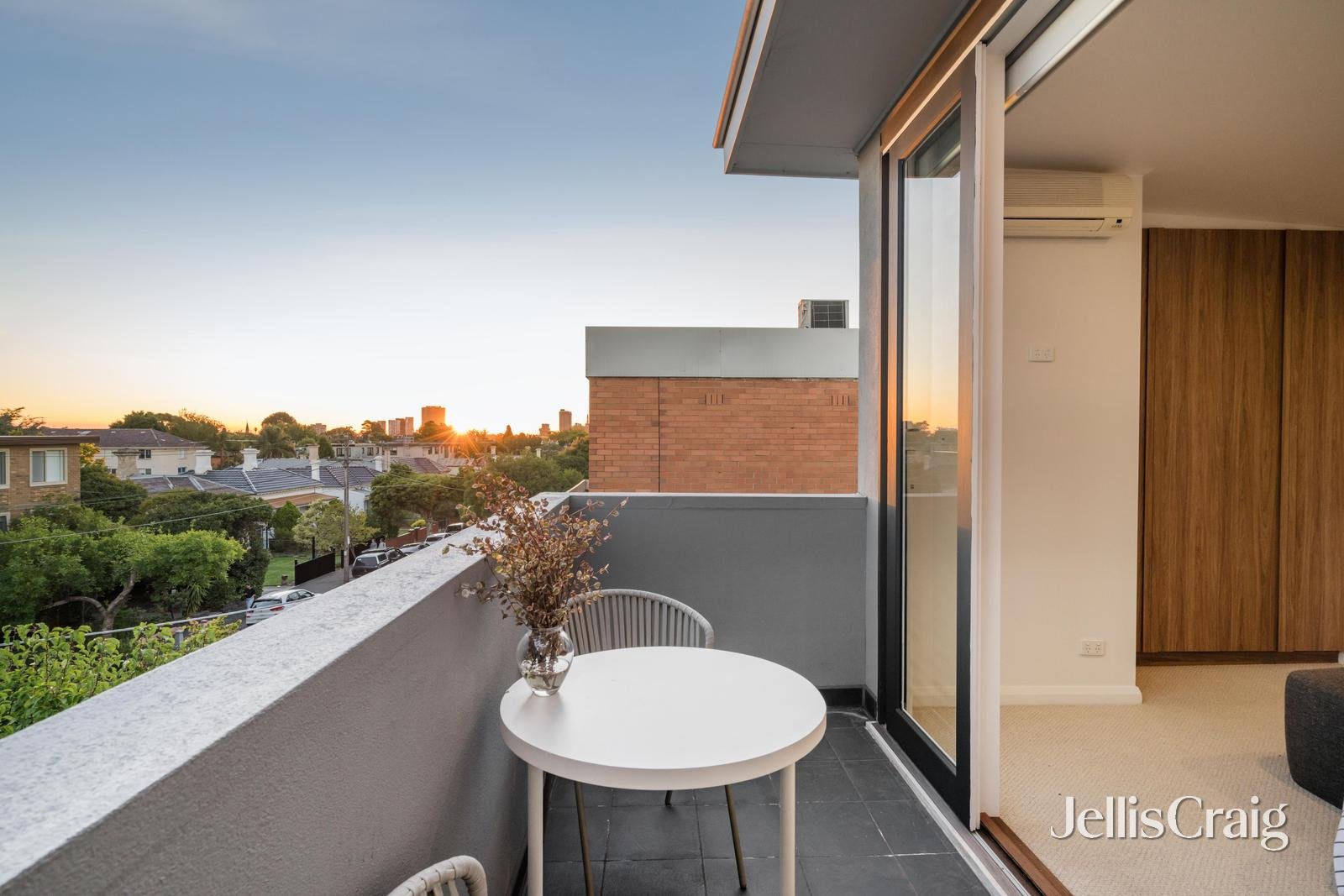 1/13 Wrexham Road, Prahran image 10