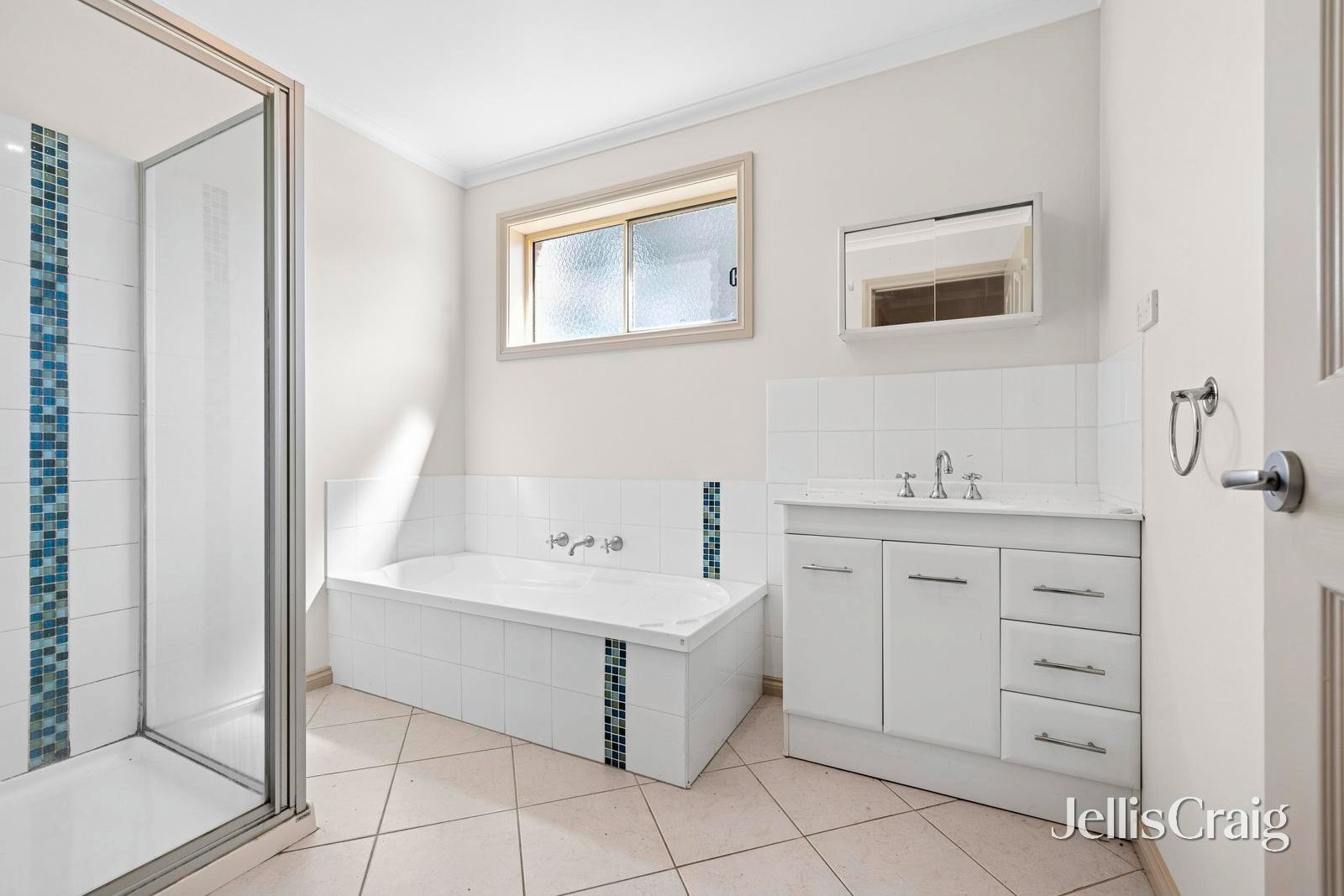 1/130 Raglan Street, Daylesford image 8