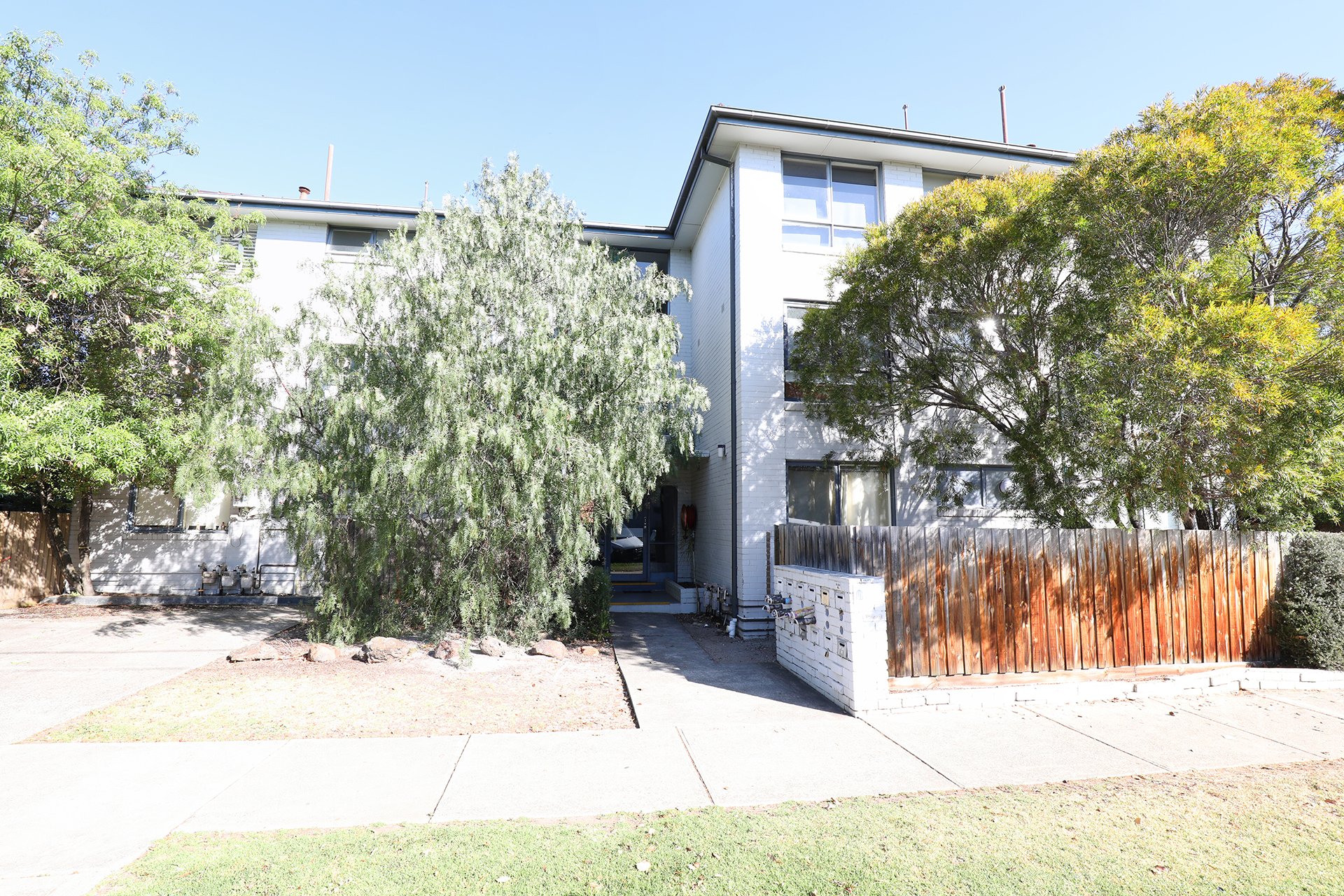 11-30-richardson-street-essendon-vic-3040