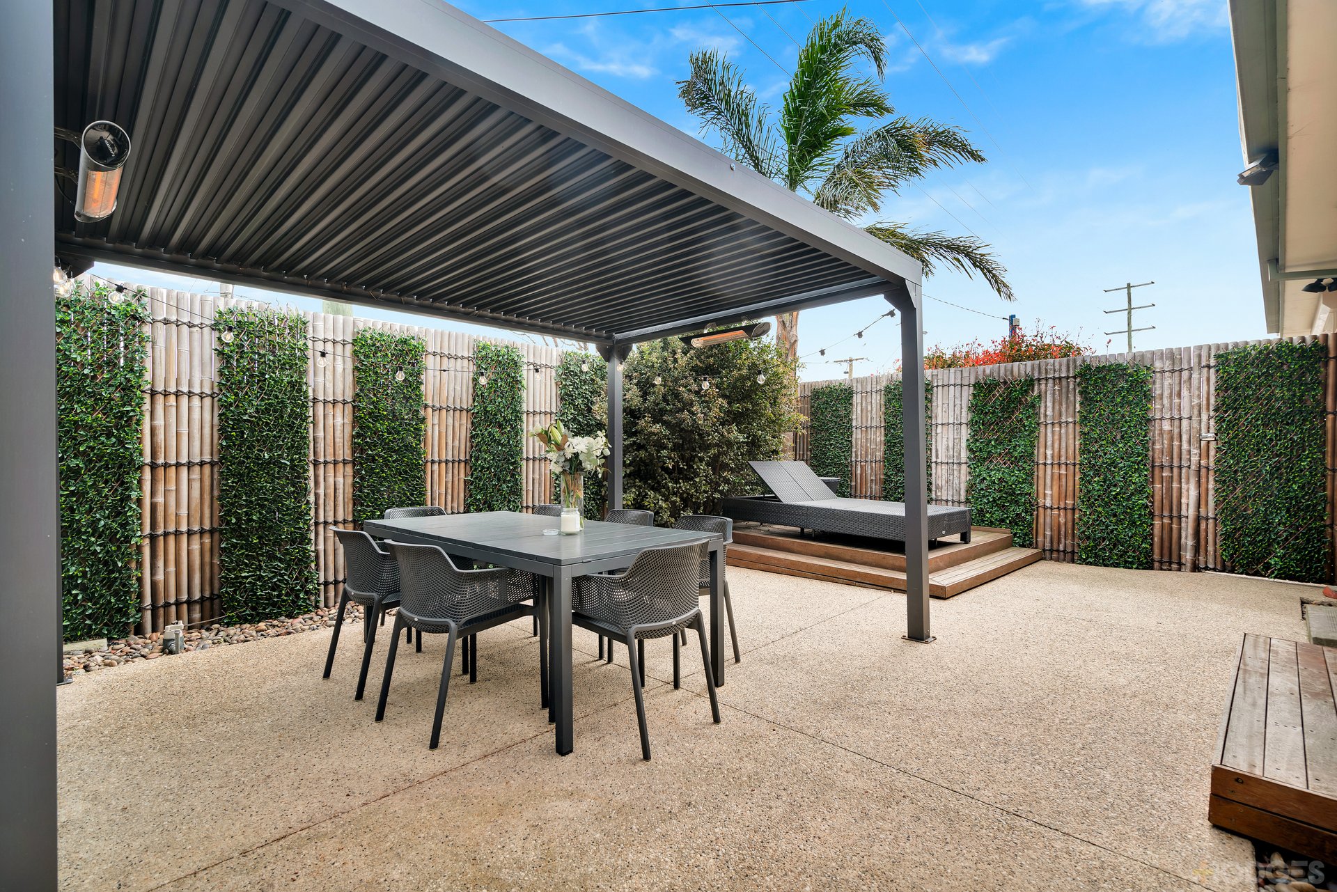 1 / 130 Warrigal Road Mentone