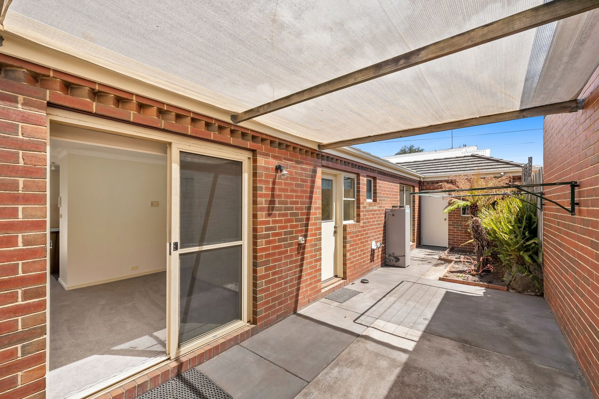 1/130 West Fyans Street, Newtown image 6