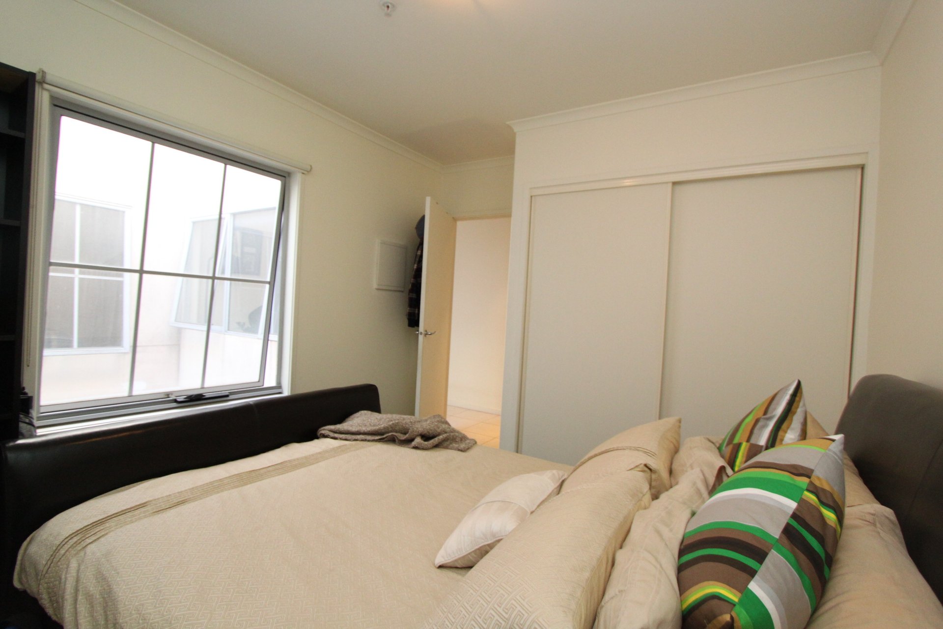 Property Gallery Thumbnail 8