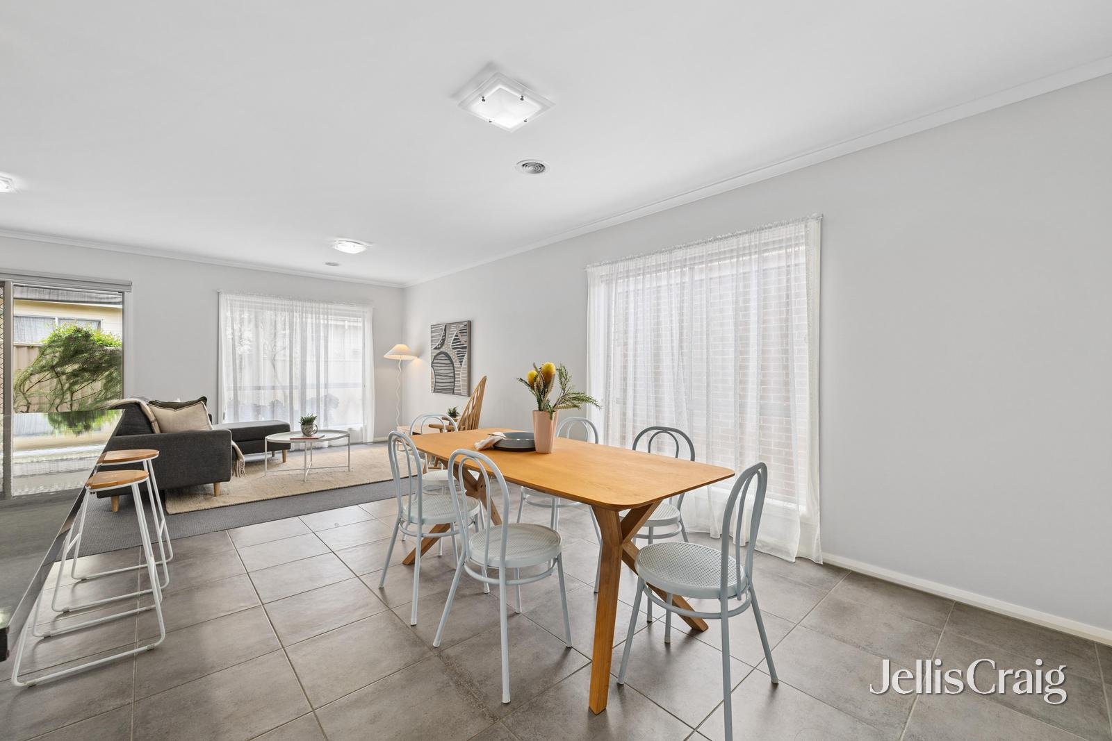 1/131 Larter Street, Canadian image 15