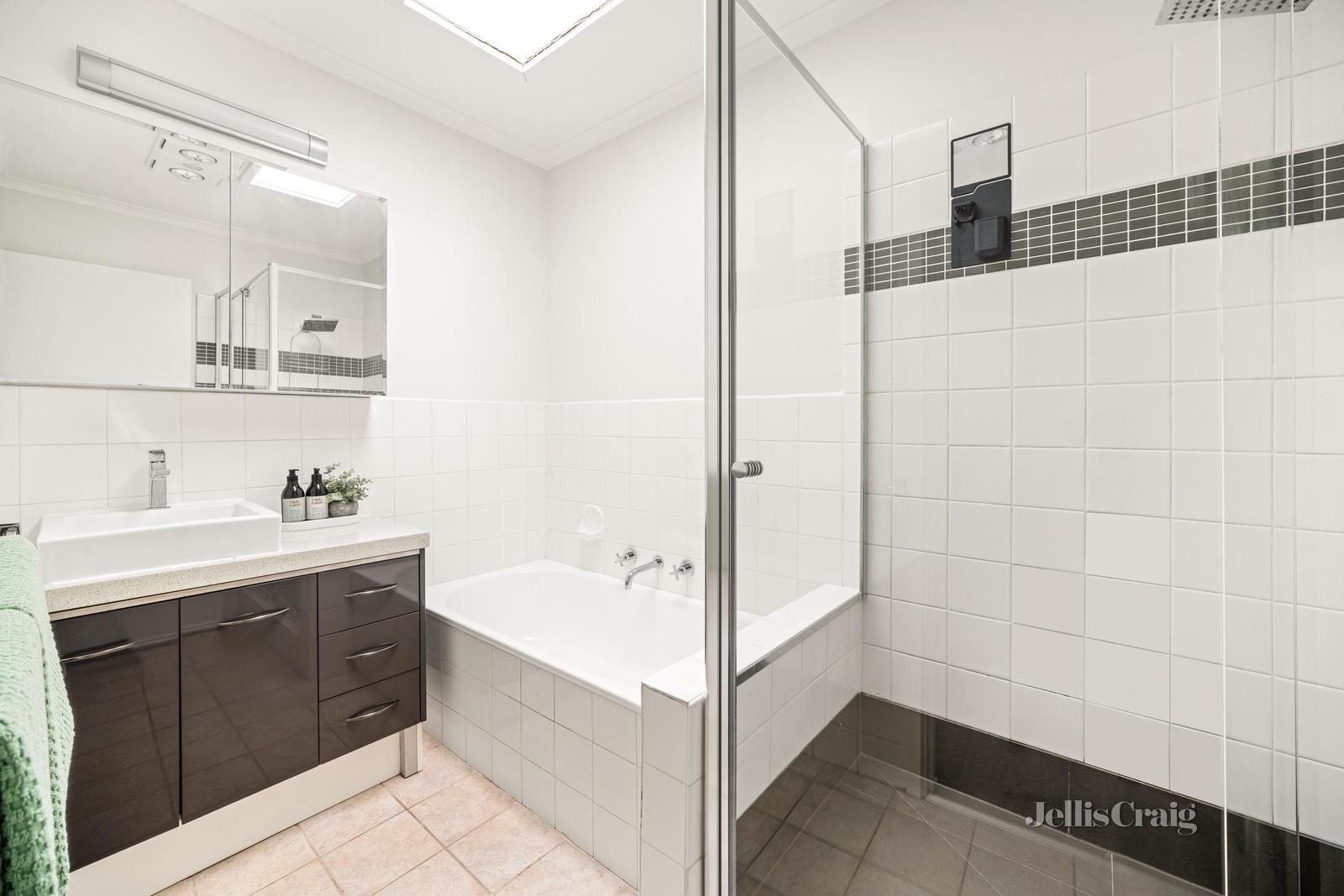 11/310 Warrigal Road, Cheltenham image 9