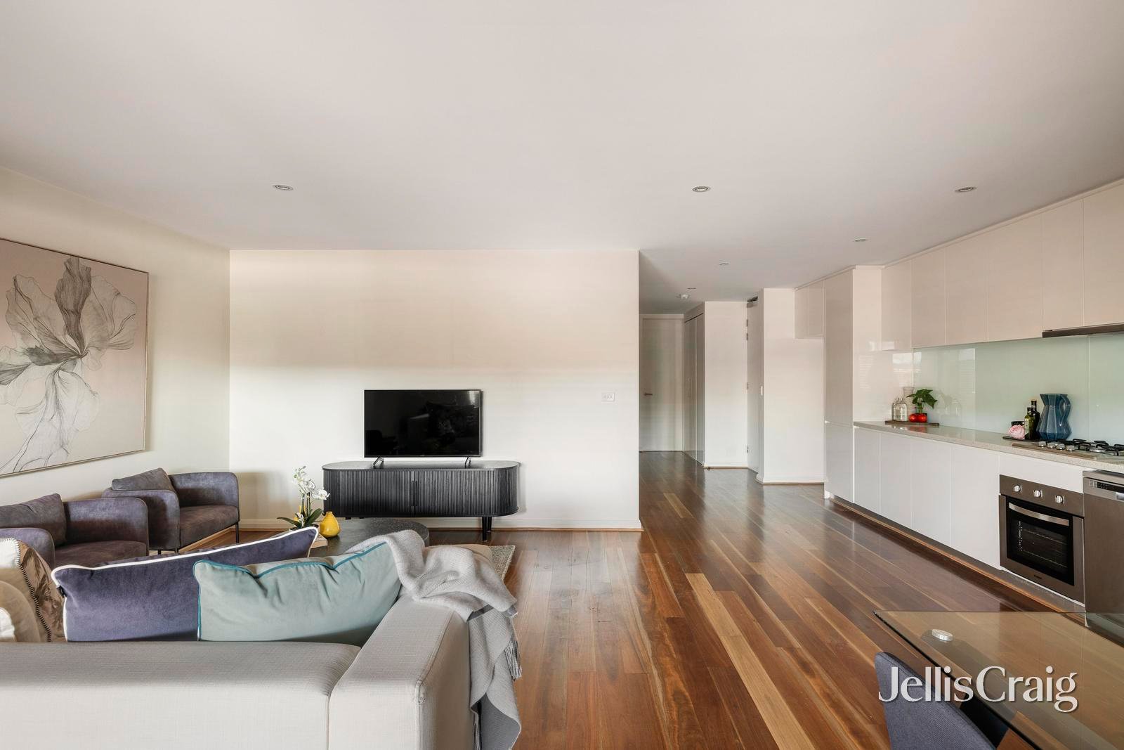1/1314 Dandenong Road, Hughesdale image 4