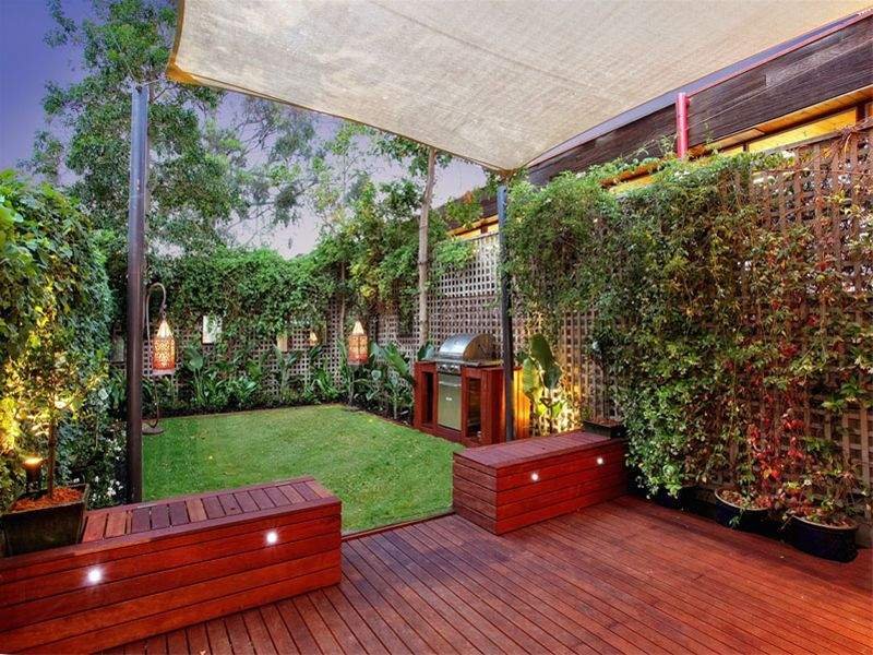1/132 Carlisle Street, St Kilda image 1