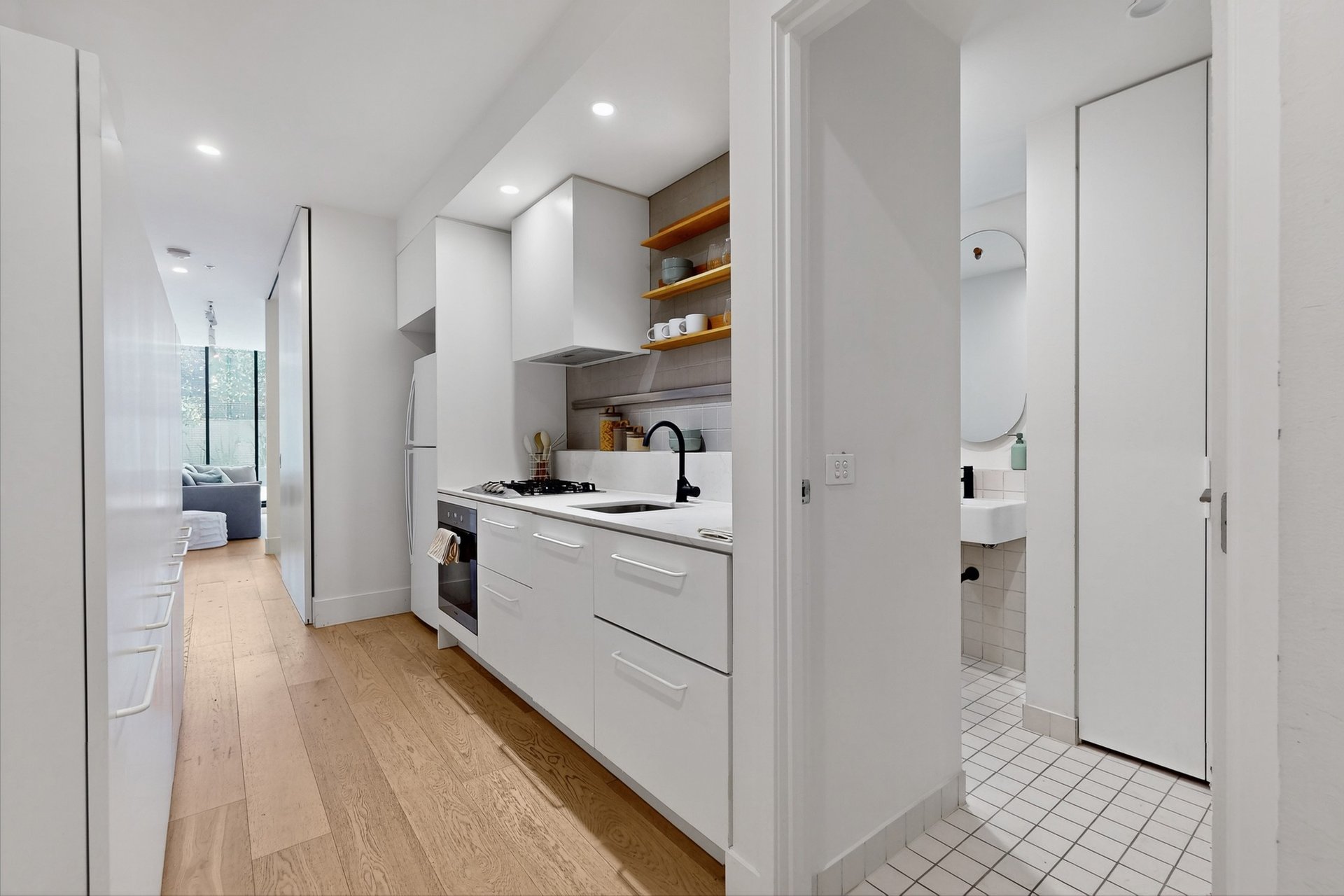 113/20 Camberwell Road, Hawthorn East image 4