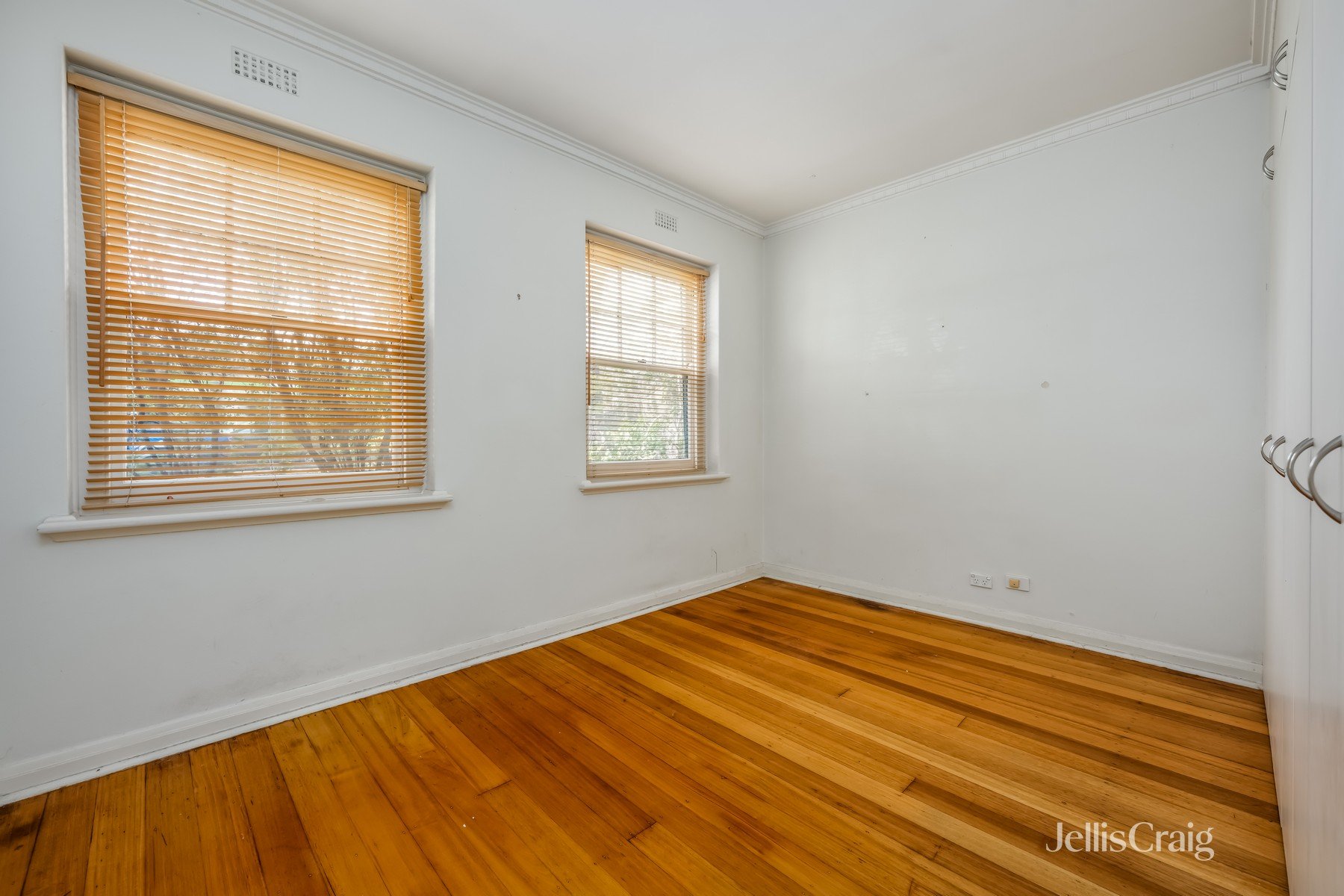 1/133 Royal Parade, Parkville image 4