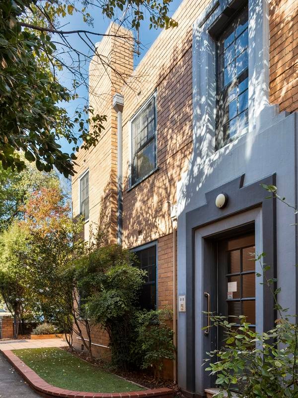 1/133 Royal Parade, Parkville image 2