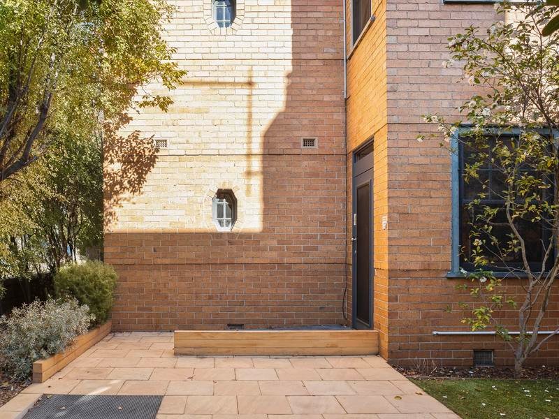 1/133 Royal Parade, Parkville image 9