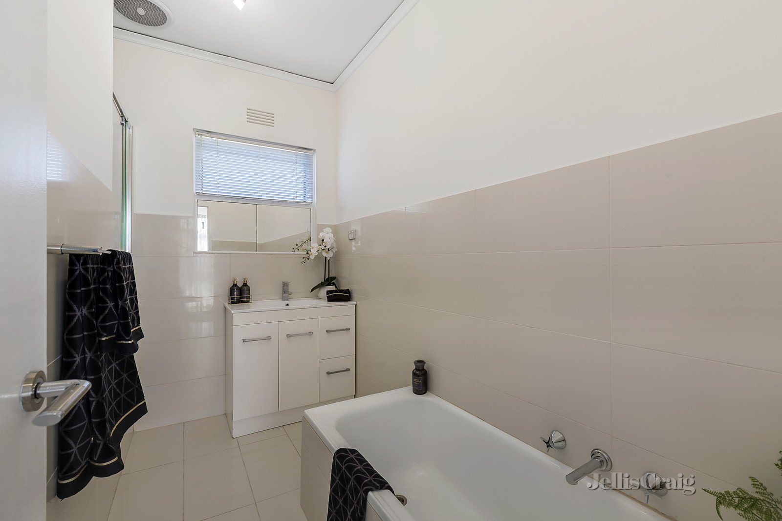 11/330 Riversdale Road, Hawthorn East image 4