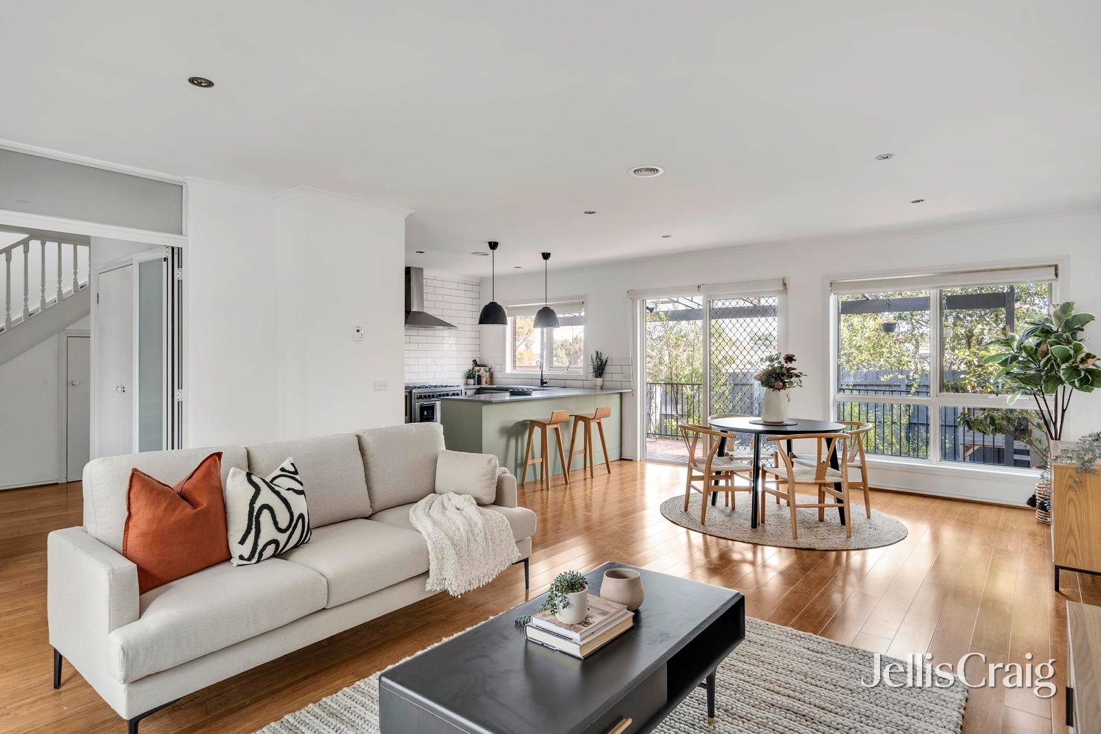 11/35-37 Alpine Grove, Pascoe Vale image 2