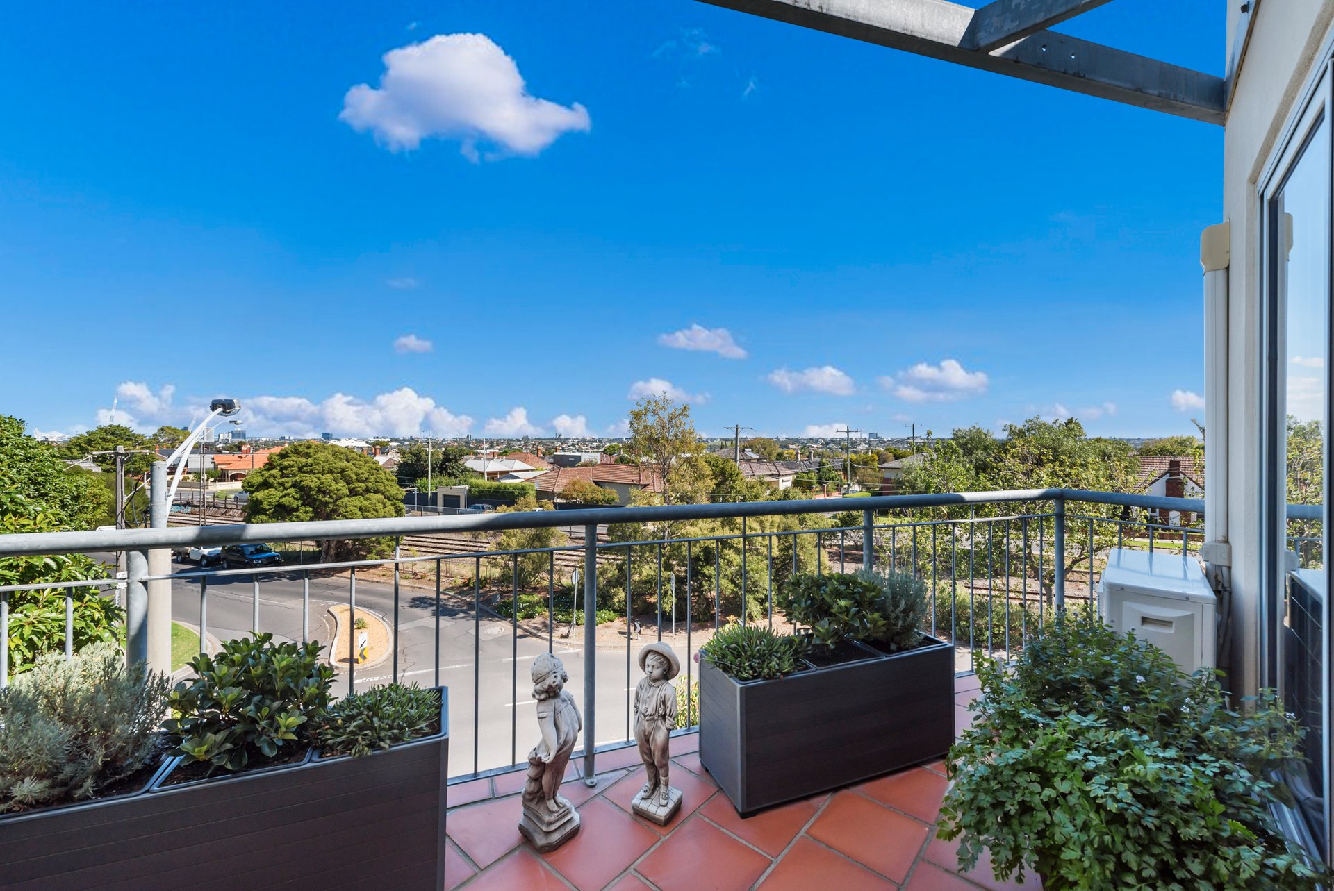 11/36 Gladstone Street, Moonee Ponds image 11