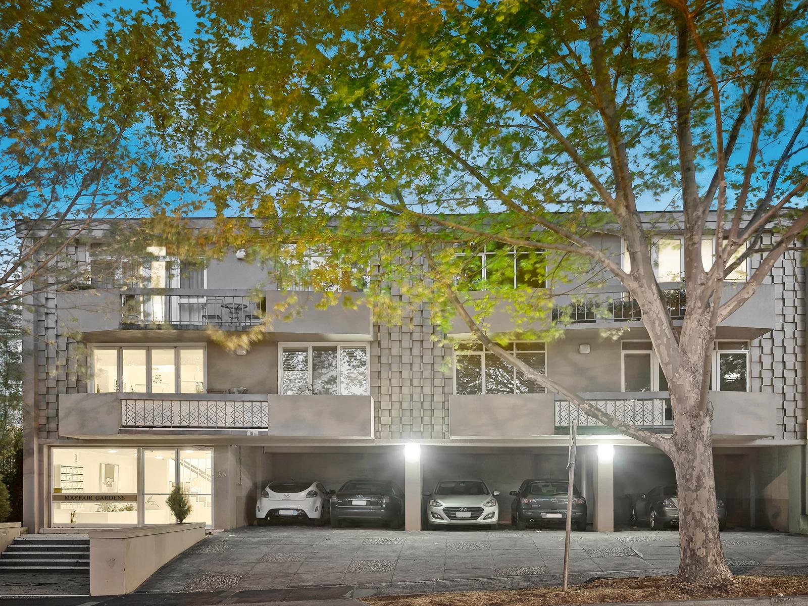 11/36 Grange Road, Toorak image 2
