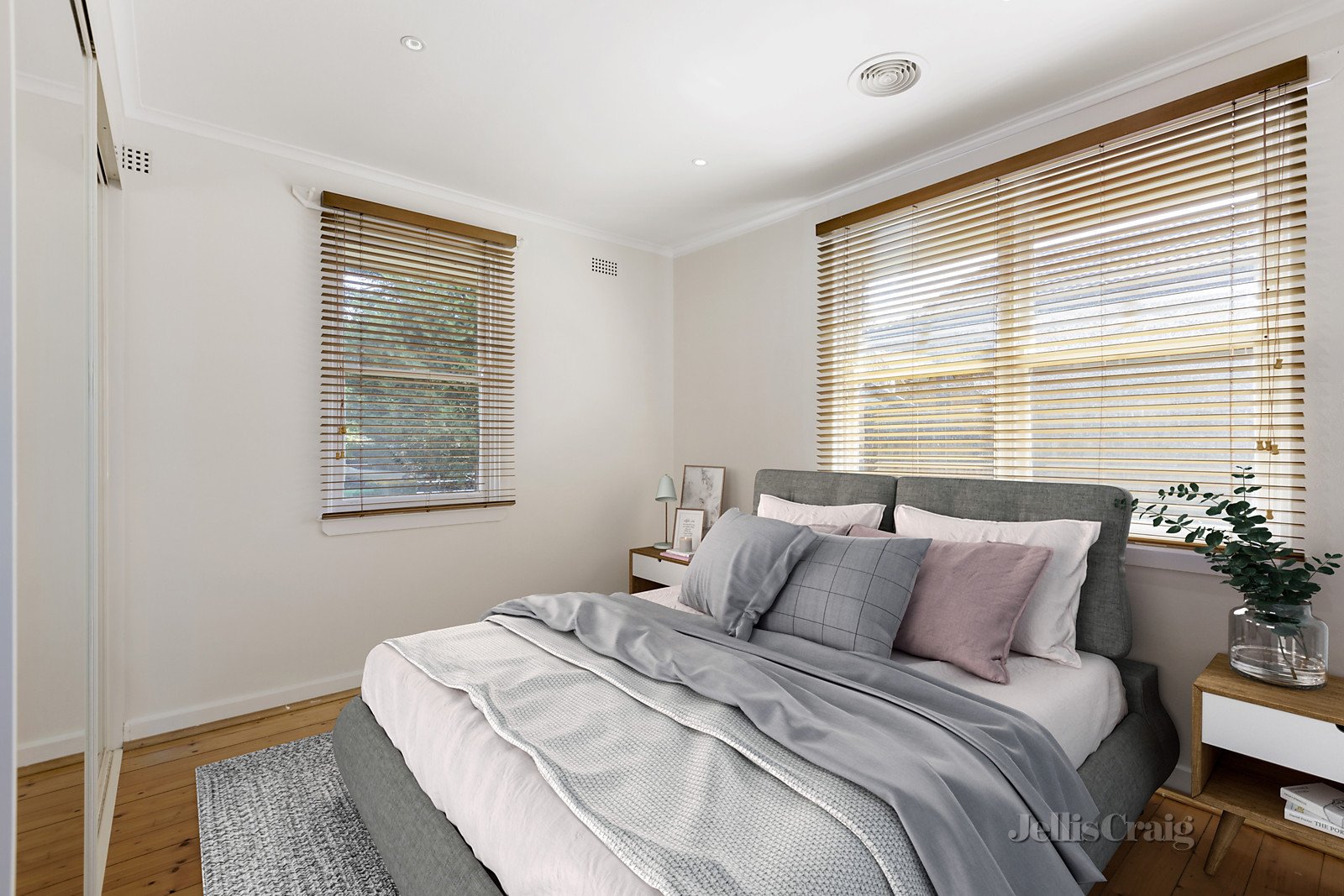 1/136 Outhwaite Road, Heidelberg West image 4