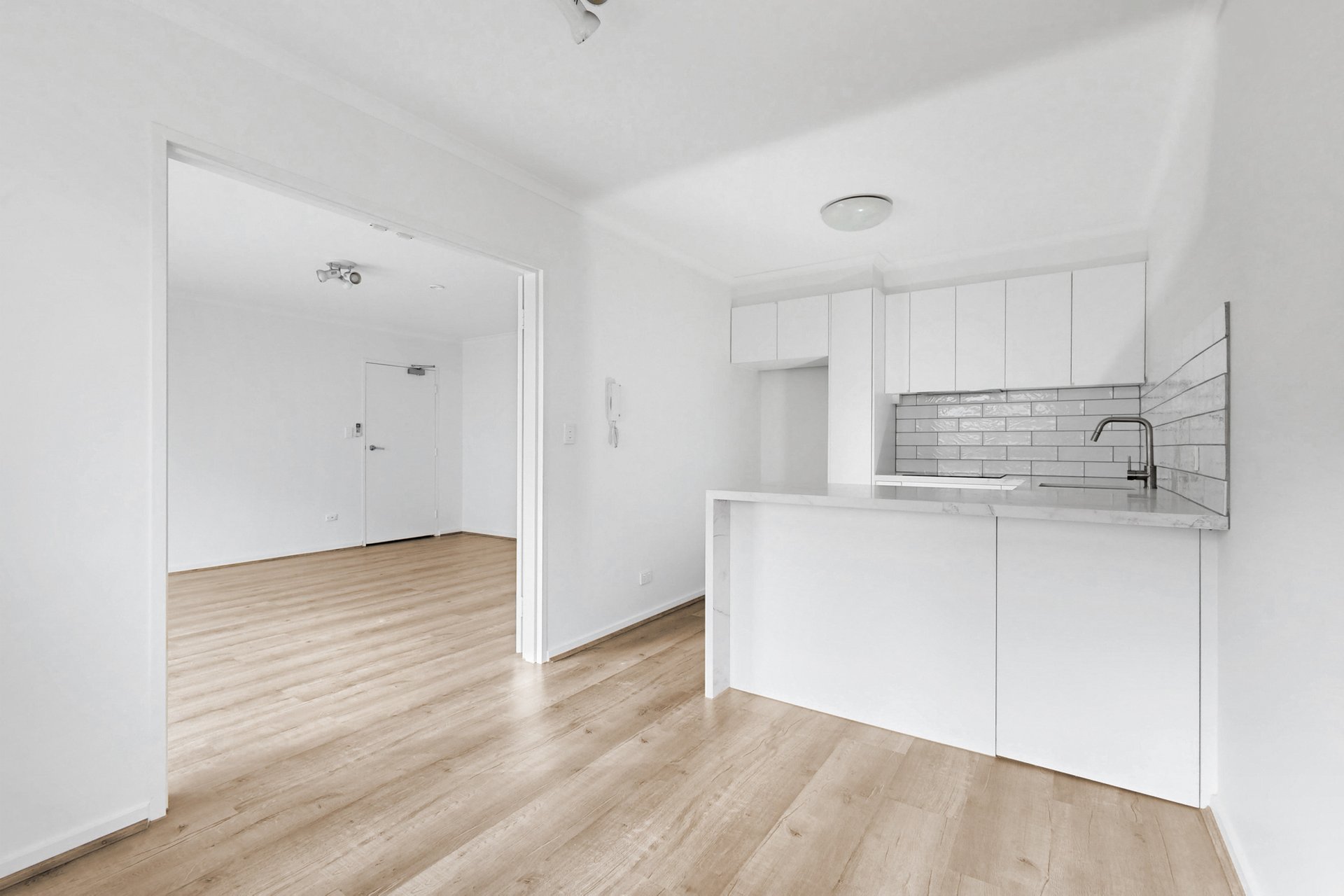 11/36 Park Street, Moonee Ponds image 3