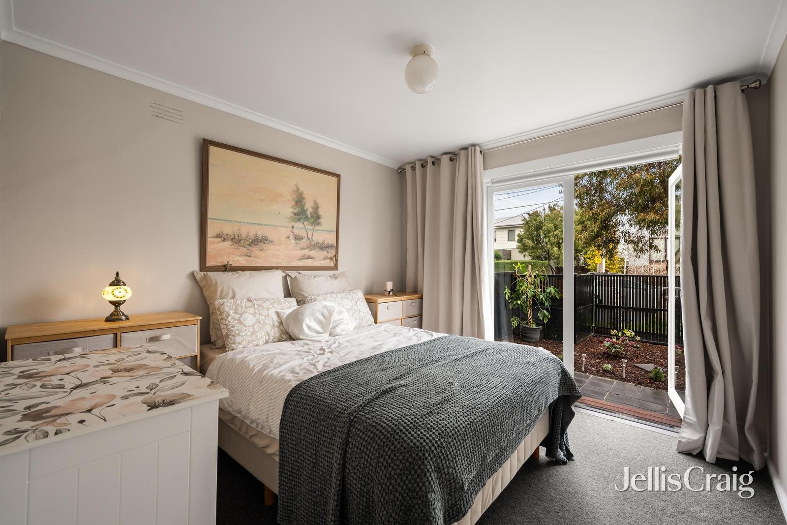 1/136 Smith Street, Thornbury image 6