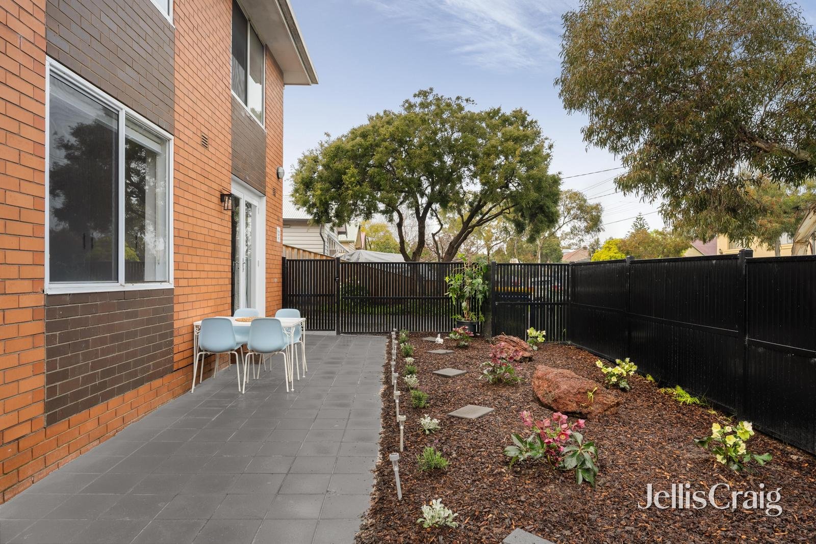 1/136 Smith Street, Thornbury image 9