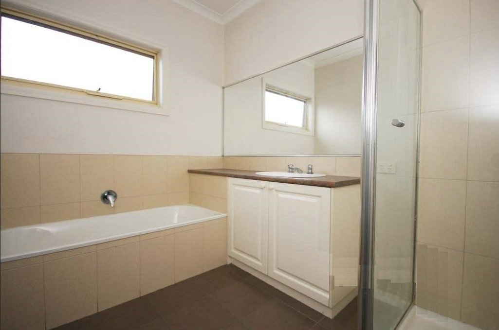 1/1372 Dandenong Road, Hughesdale image 5