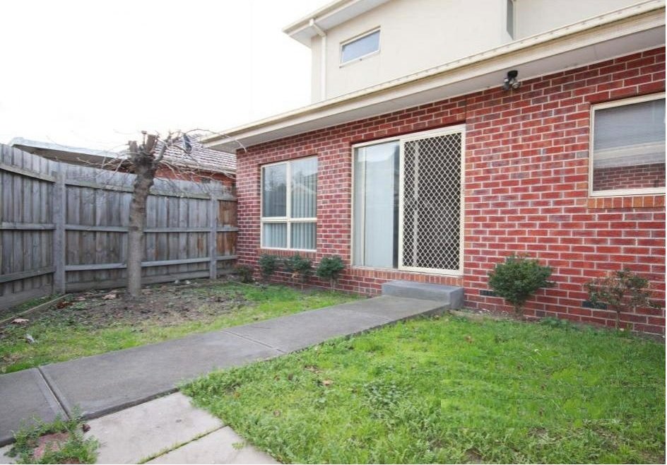1/1372 Dandenong Road, Hughesdale image 8