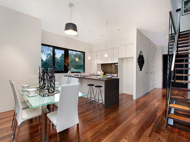 1/138 Winfield Road, Balwyn North image 2