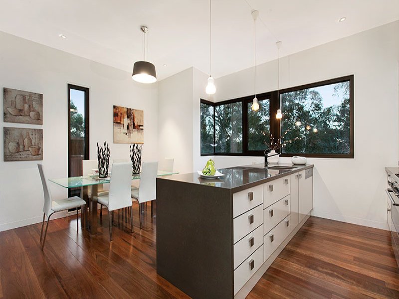 1/138 Winfield Road, Balwyn North image 3
