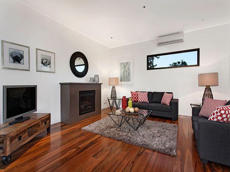 1/138 Winfield Road, Balwyn North image 4