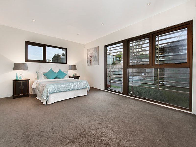1/138 Winfield Road, Balwyn North image 6