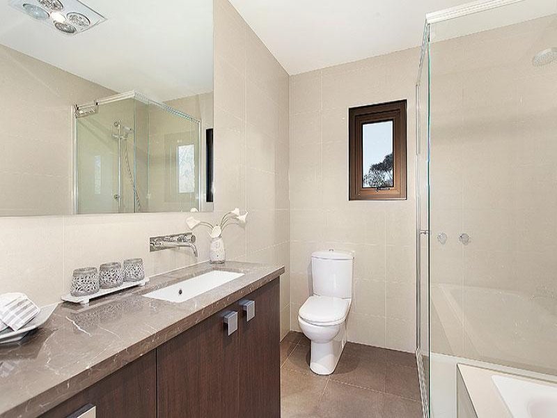 1/138 Winfield Road, Balwyn North image 7