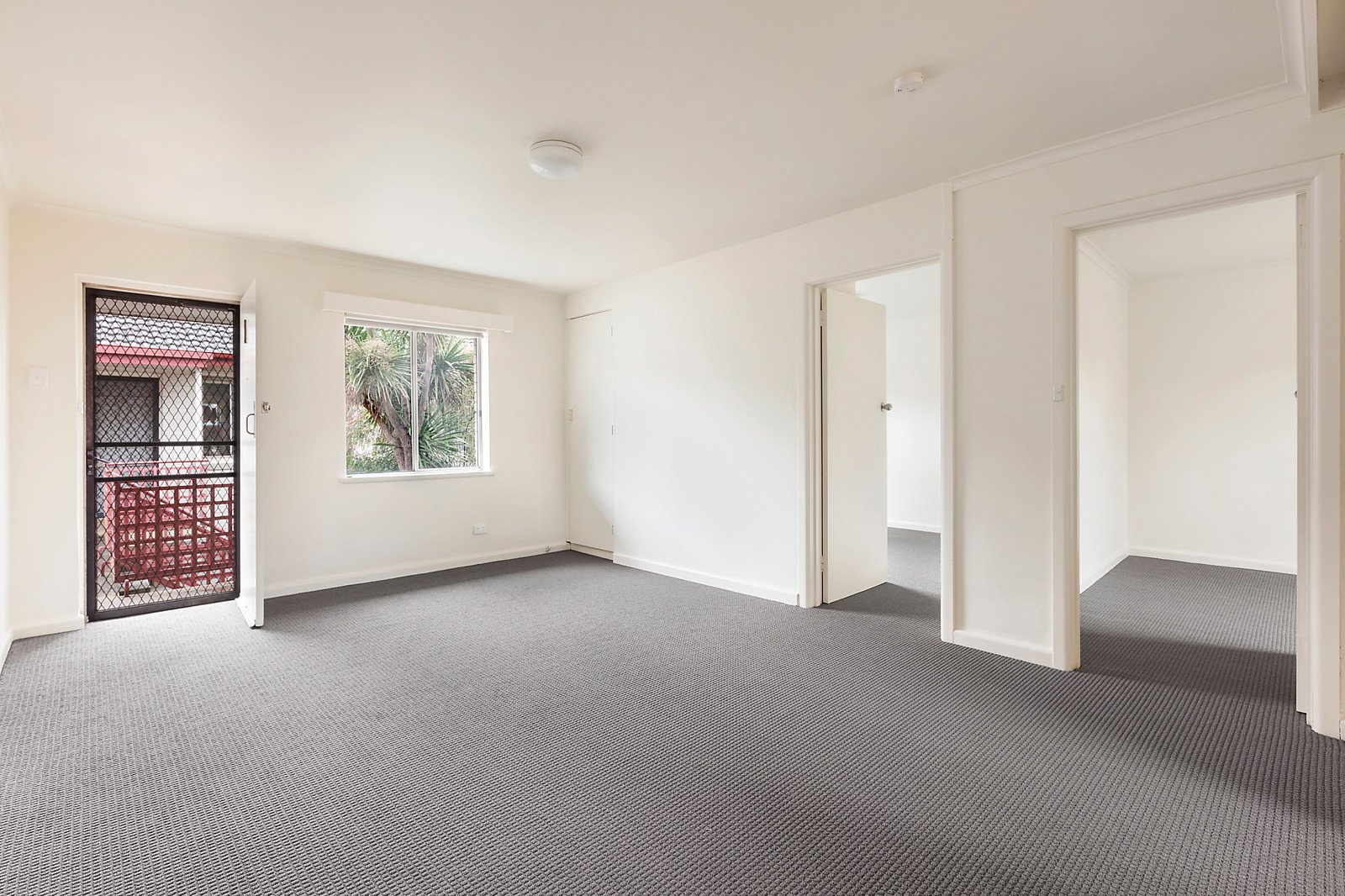 11/380 Brunswick Road, Brunswick West image 2