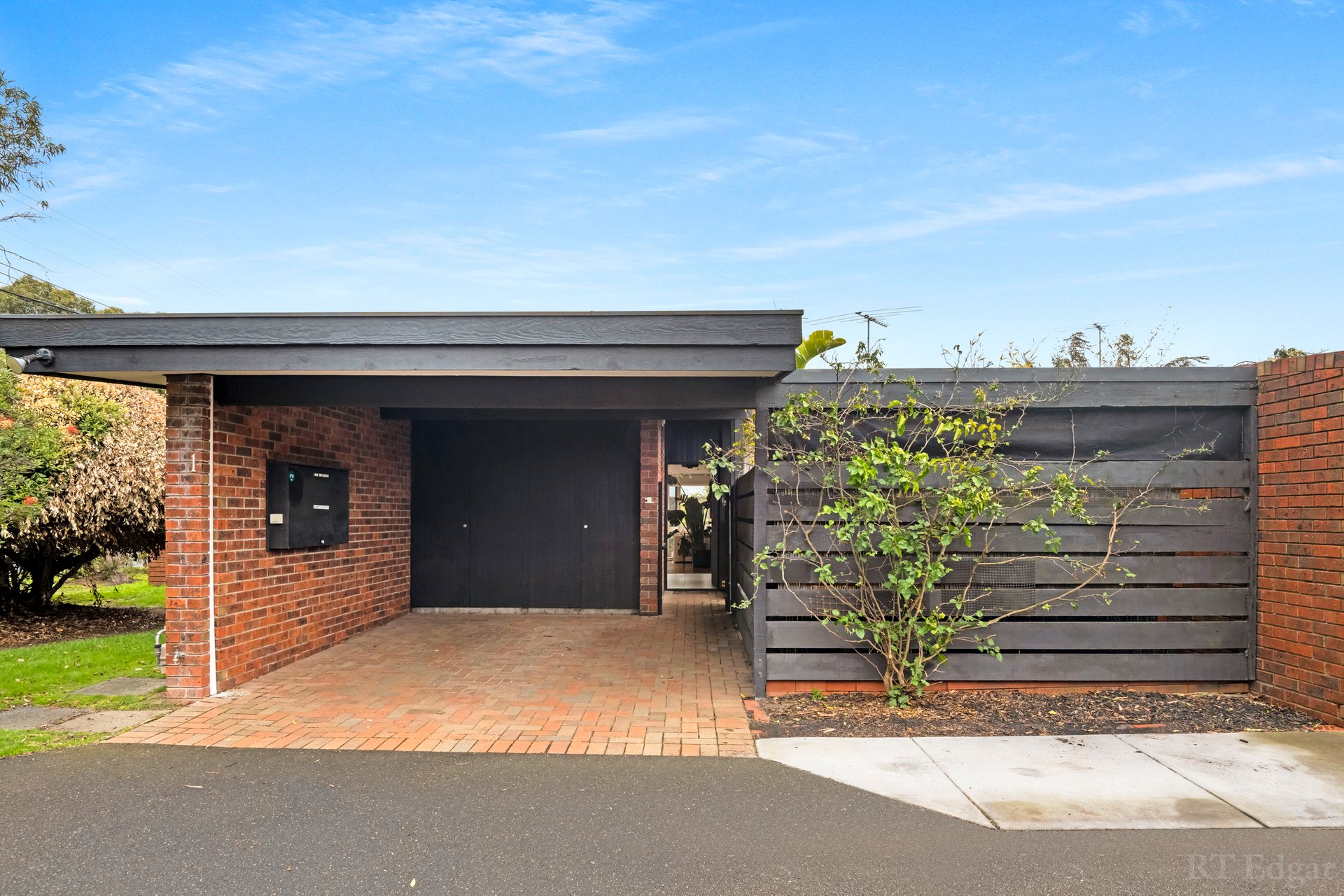 Property Gallery Thumbnail 2