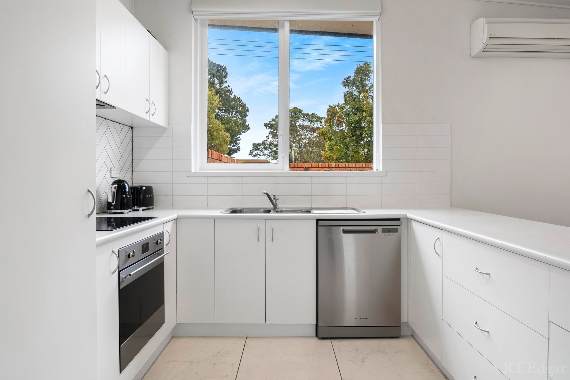 Property Gallery Thumbnail 4