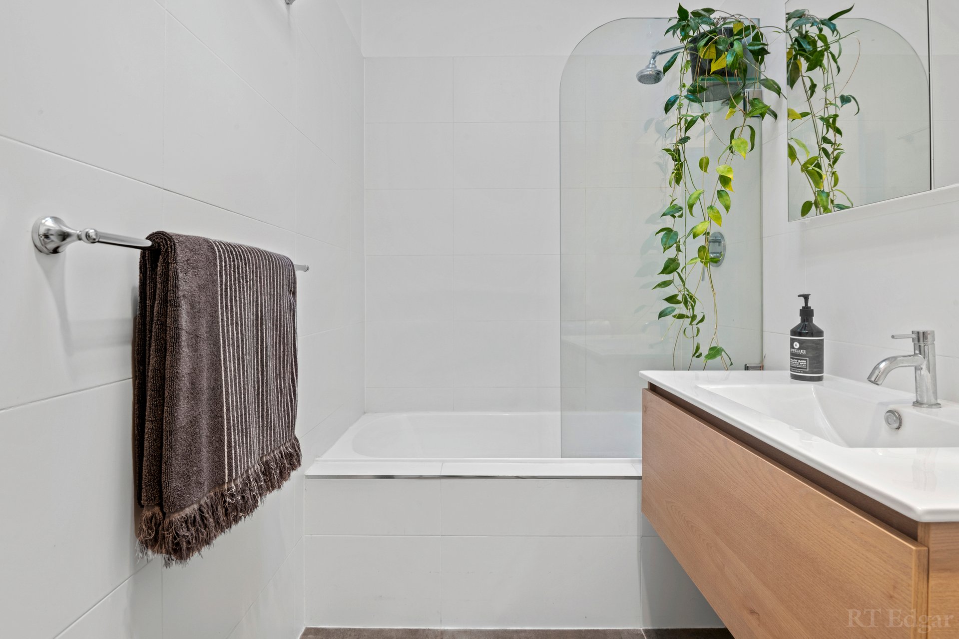 Property Gallery Thumbnail 7