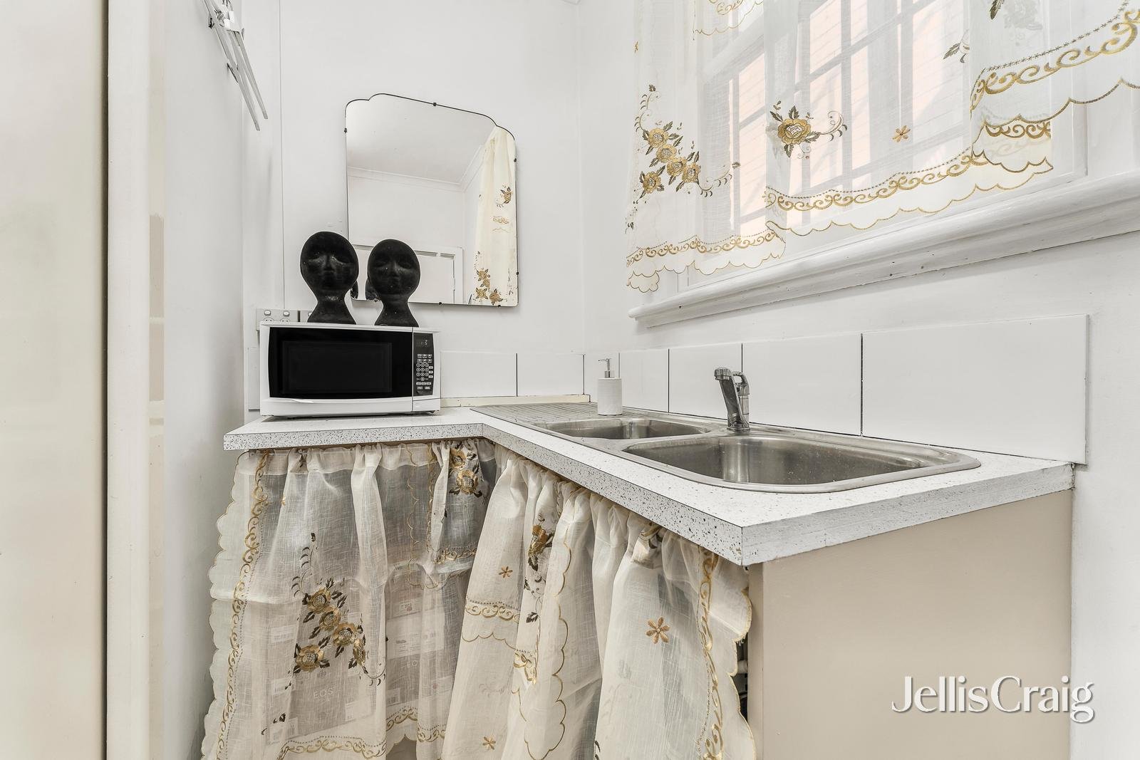 1/139 Union Road, Surrey Hills image 7