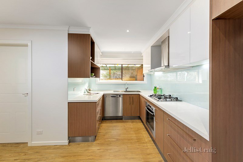 1/139 Waverley Road, Chadstone image 3