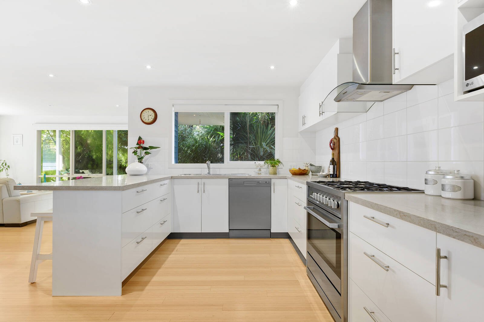 Property Gallery Thumbnail 3