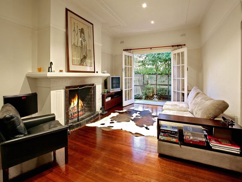 1/14 Beach Avenue, Elwood image 2
