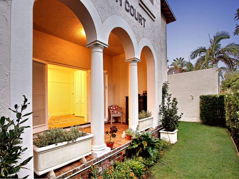 1/14 Beach Avenue, Elwood image 8