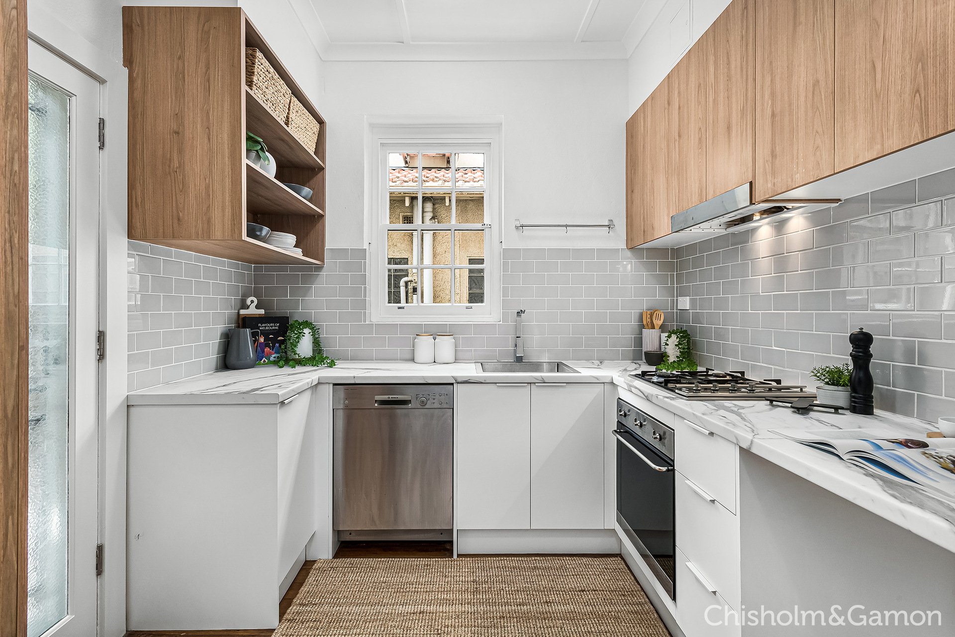 1/14 Beach Avenue, Elwood image 5