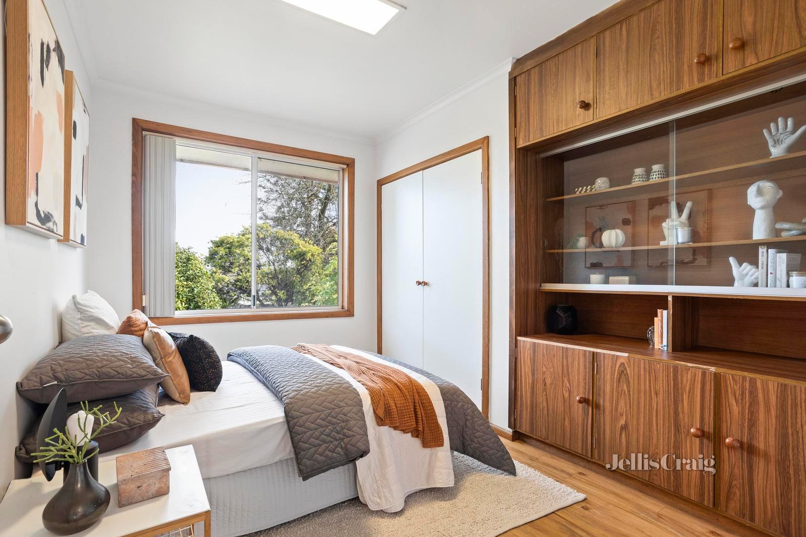 114 Belmont Road East, Croydon South image 11