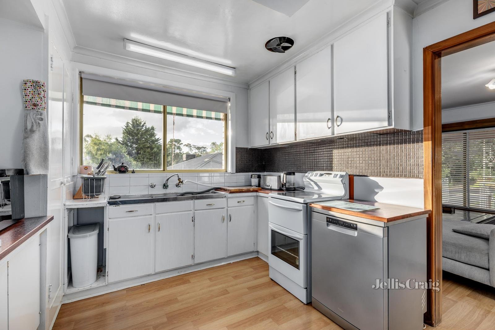 114 Bridge Street, Eltham image 4