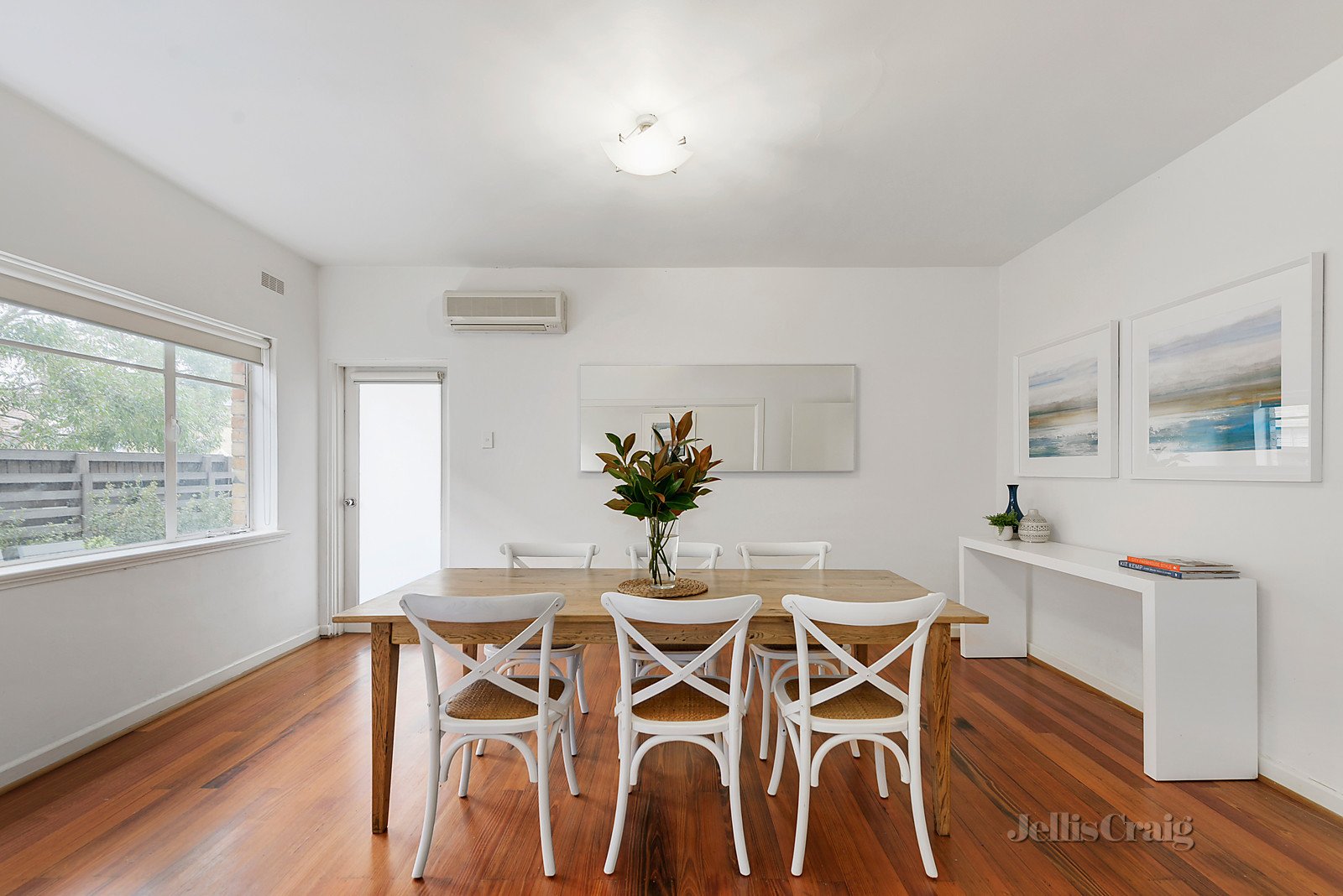 1/14 Chapel Street, St Kilda image 2