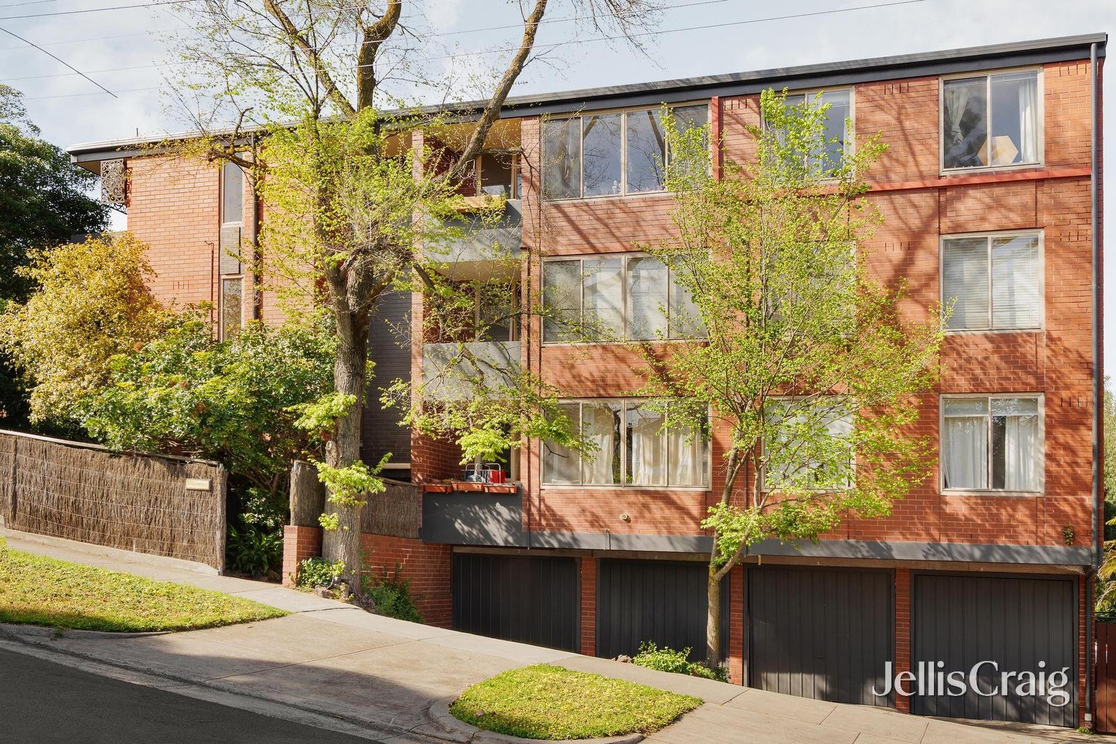 1/14 Creswick Street, Hawthorn image 1