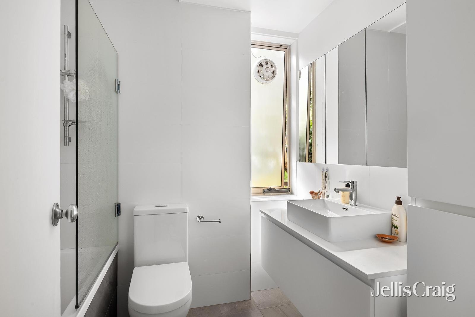 1/14 Creswick Street, Hawthorn image 7