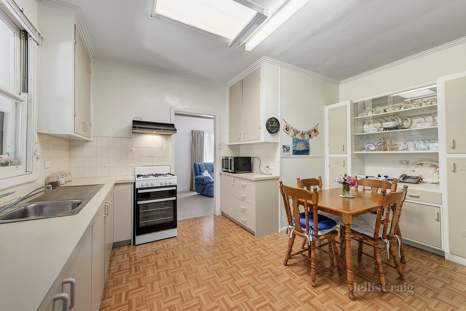 1/14 Doulton Road, Blackburn image 3