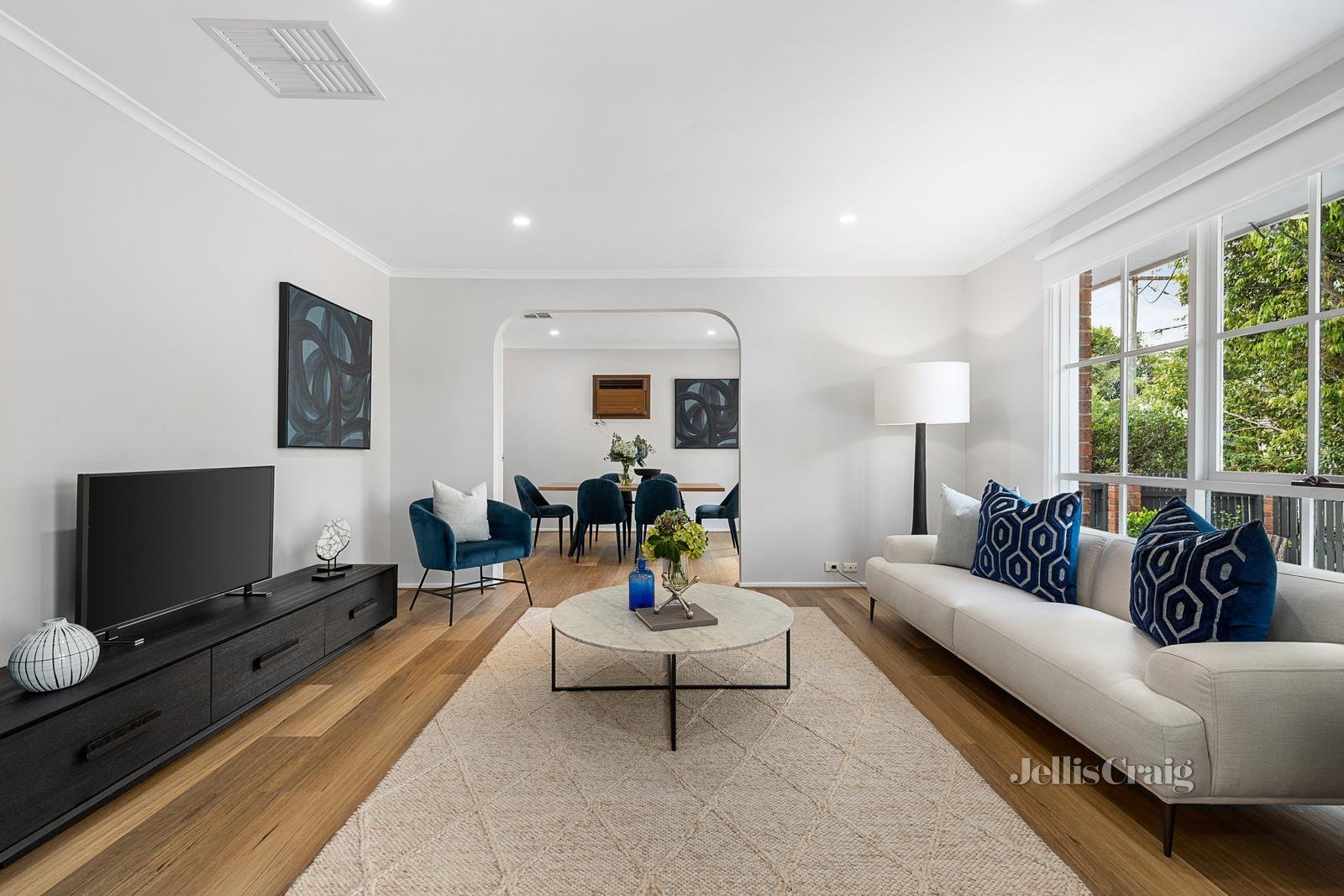 1/14 Foster Avenue, Glen Huntly image 2