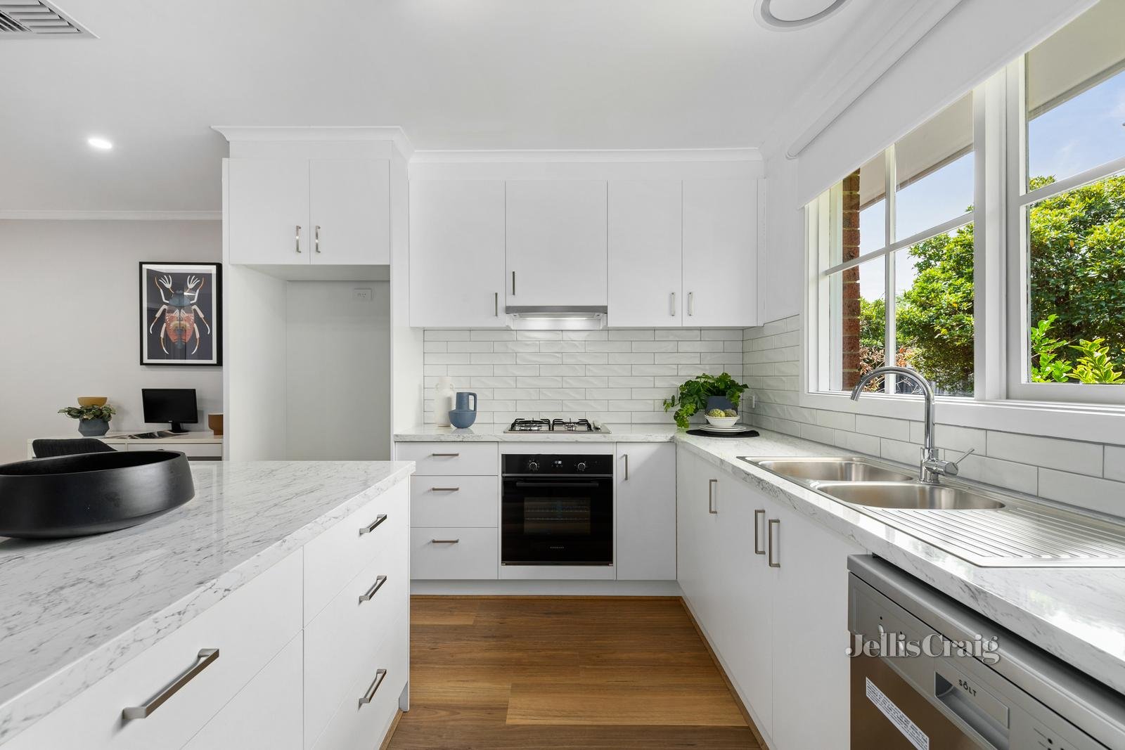1/14 Foster Avenue, Glen Huntly image 6