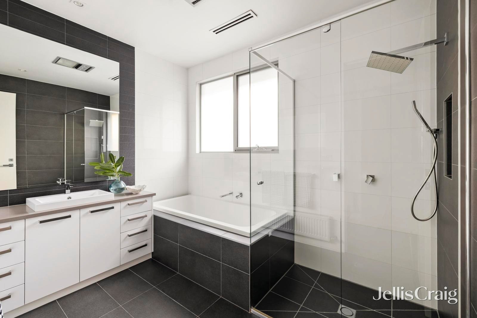 114 Fulham Road, Alphington image 9