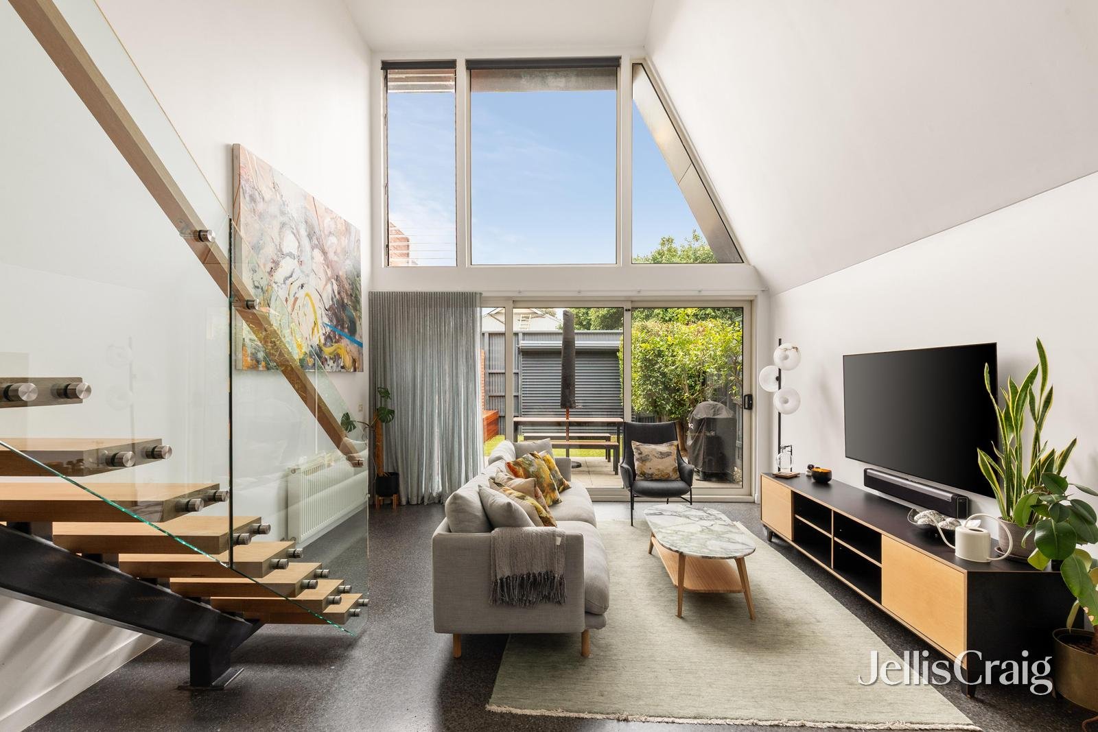 114 Gladstone Avenue, Northcote image 2